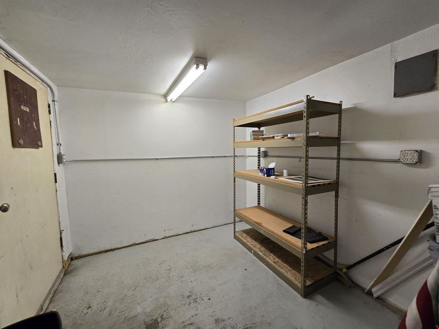 3258 F Rd