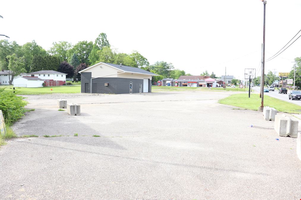 1475 Massillon Rd