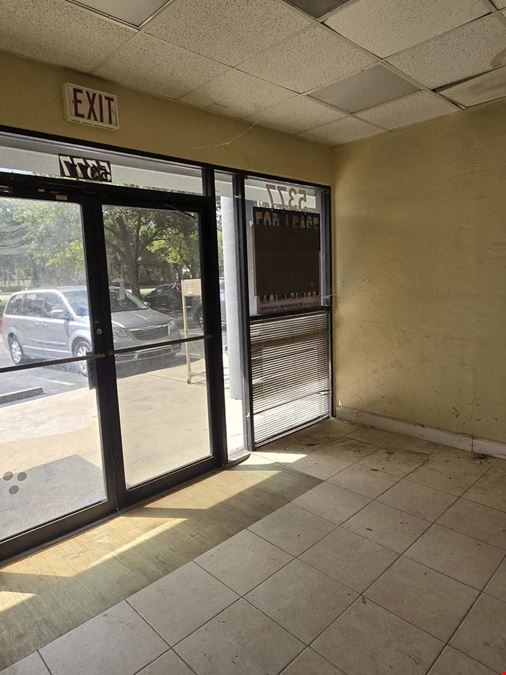 Corner Unit / 100% A/C Office / Warehouse