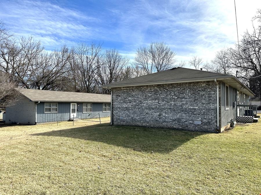 2 Duplexes For Sale On W Walnut In Springfield