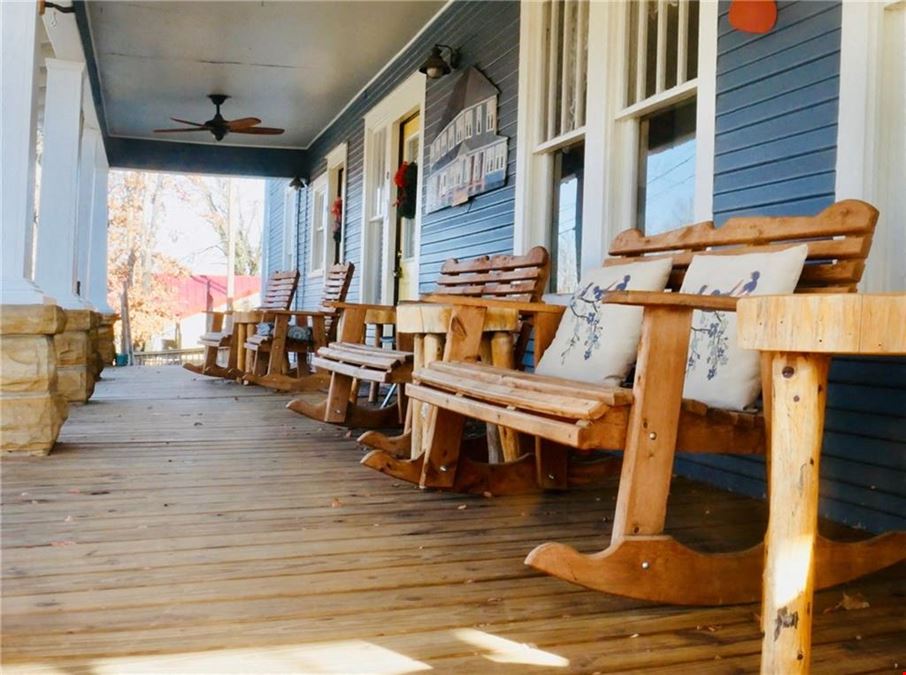 Wildflower Bed and Breakfast on the Square