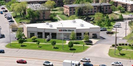Preview of Retail space for Rent at 535 W Higgins Rd