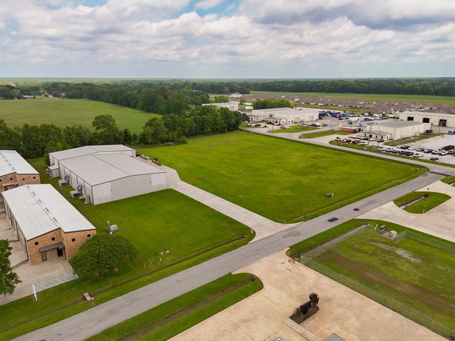 Climate-Controlled ±15,000 SF Warehouse with Adjacent Land – ±4.23 Acres Total