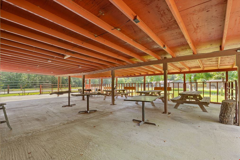 High-Exposure Commercial Property in Cleveland, Texas