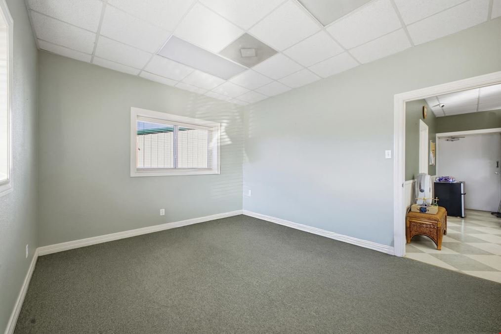 Highway 290 Office + Warehouse