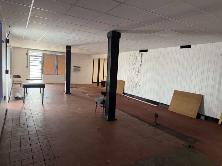 Retail Offering for Sale & Lease at Cervantes