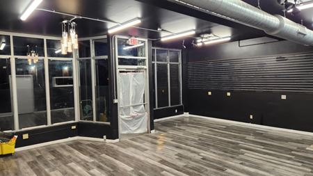 Preview of commercial space at 2202 Niagara St