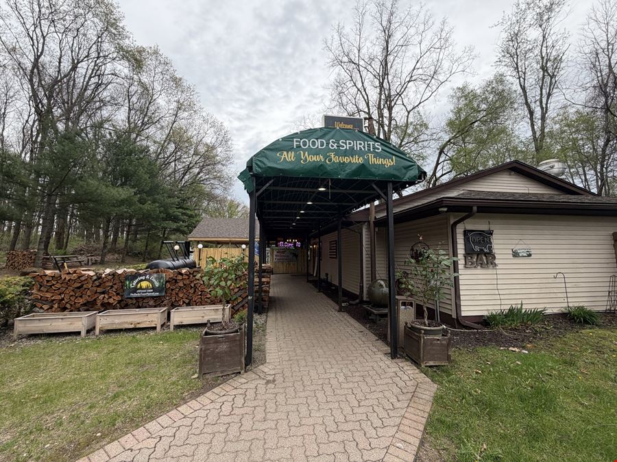 Turnkey Restaurant Business & Real Estate in Grass Lake