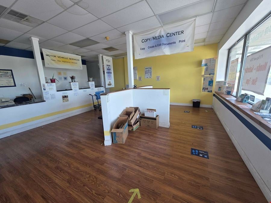 1230 SQFT Retail/Office Space in Effort