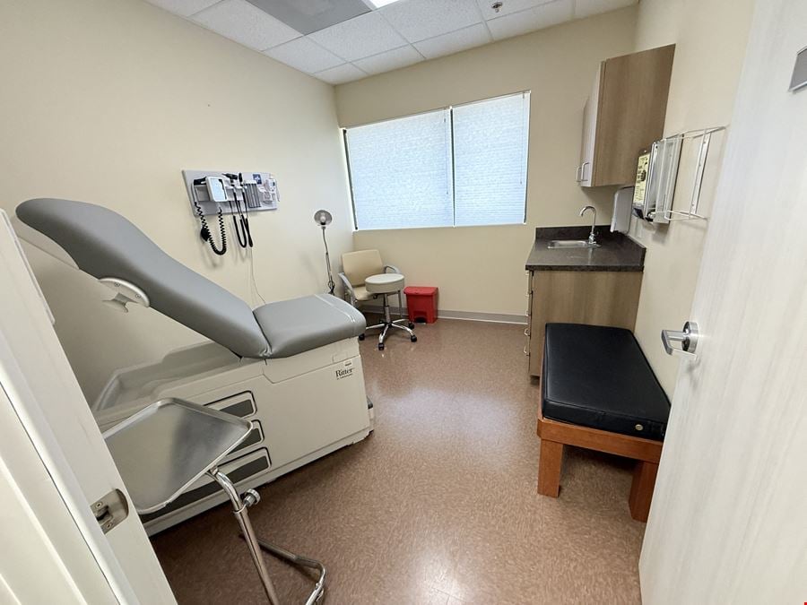 Office Suites For Sublease | DeBary Professional Plaza