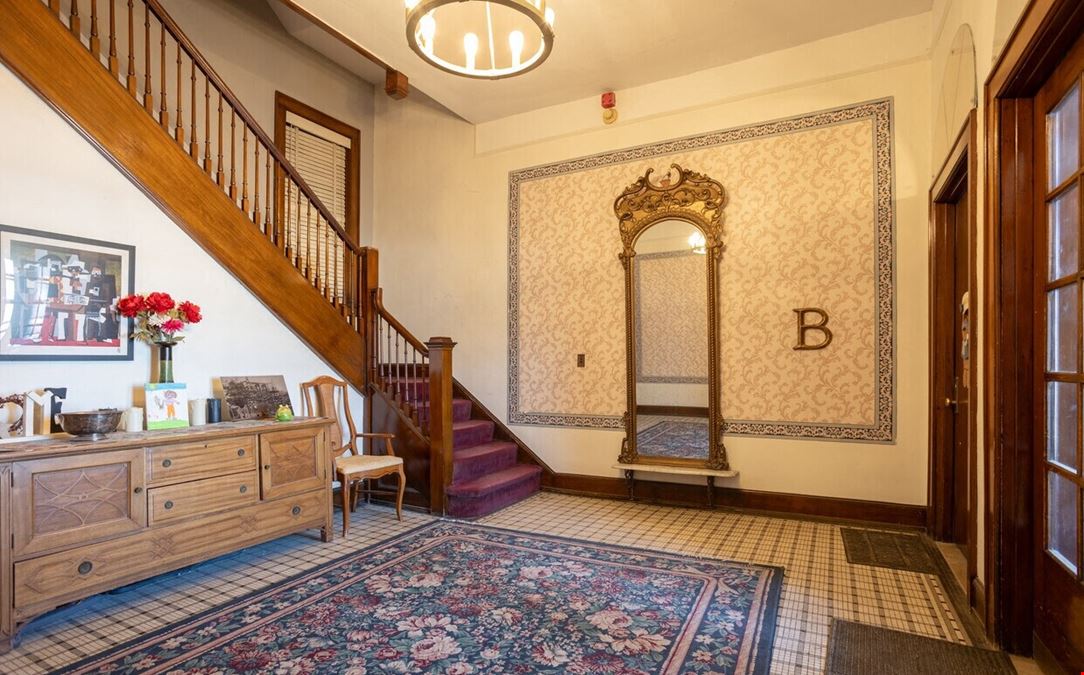814 Center Avenue