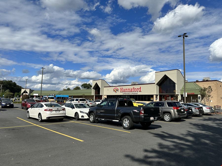 Leominster MA - Hannaford Plaza