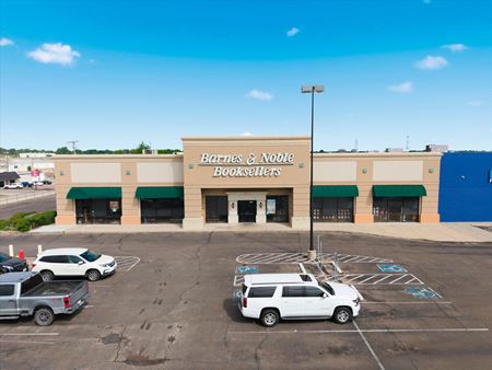 Preview of Retail space for Sale at 4909 W Waco Dr