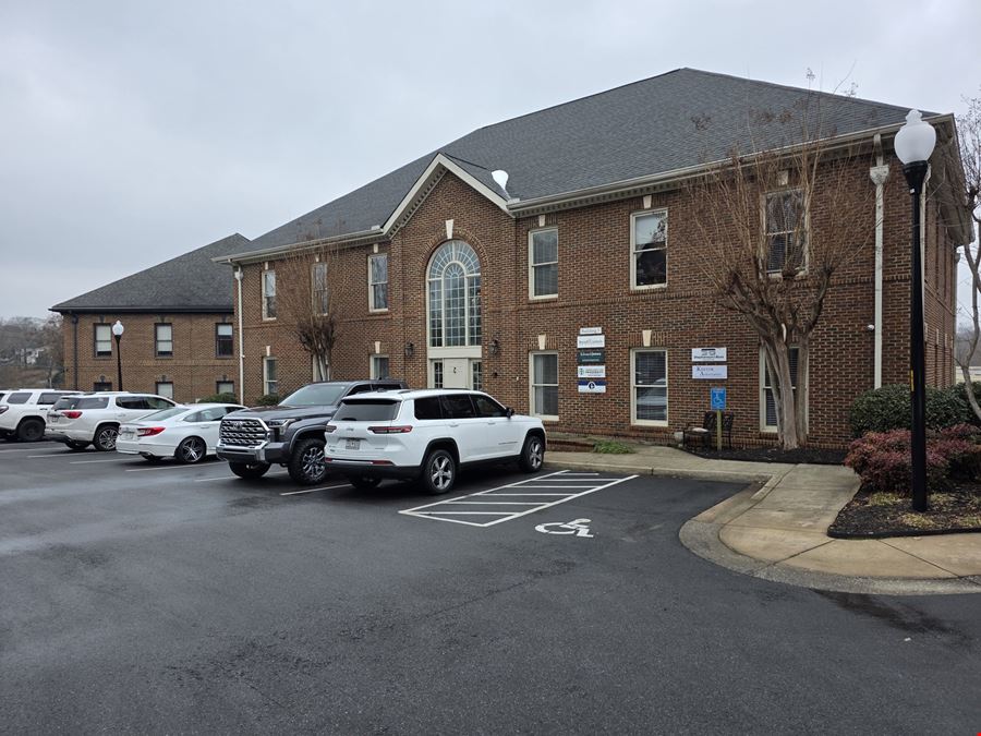 109 Laurens Rd