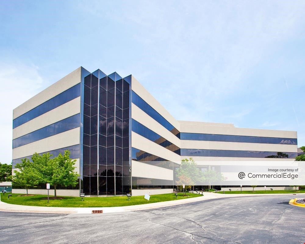 Tri-State International Office Center - 25 Tri-State International