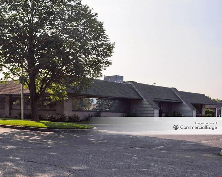 Brookhaven Executive Center - Buildings 7 & 8