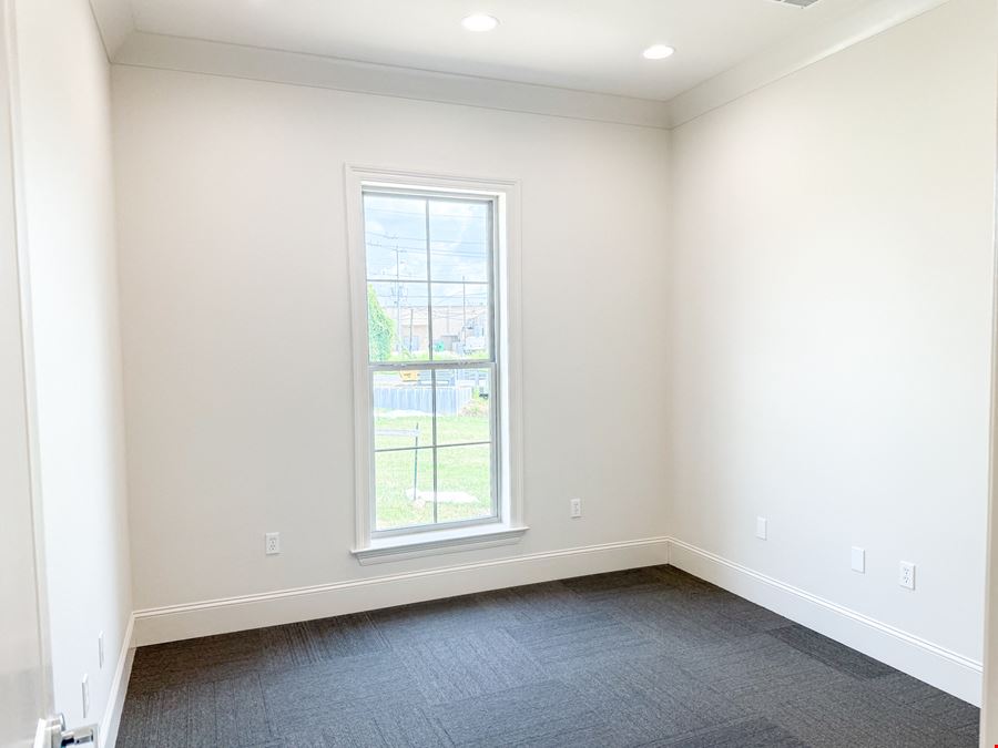 Bayou Business Commons: Class A New Construction Office Suites