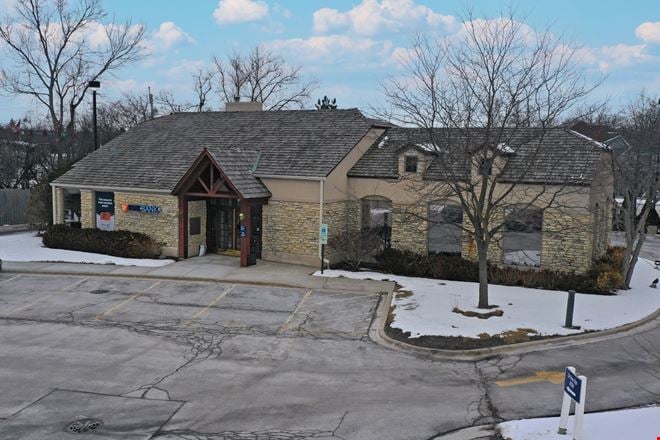 Preview of Retail space for Rent at 2595 Waukegan Road