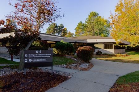 Preview of commercial space at 526, 612, 616 S. Creyts Road