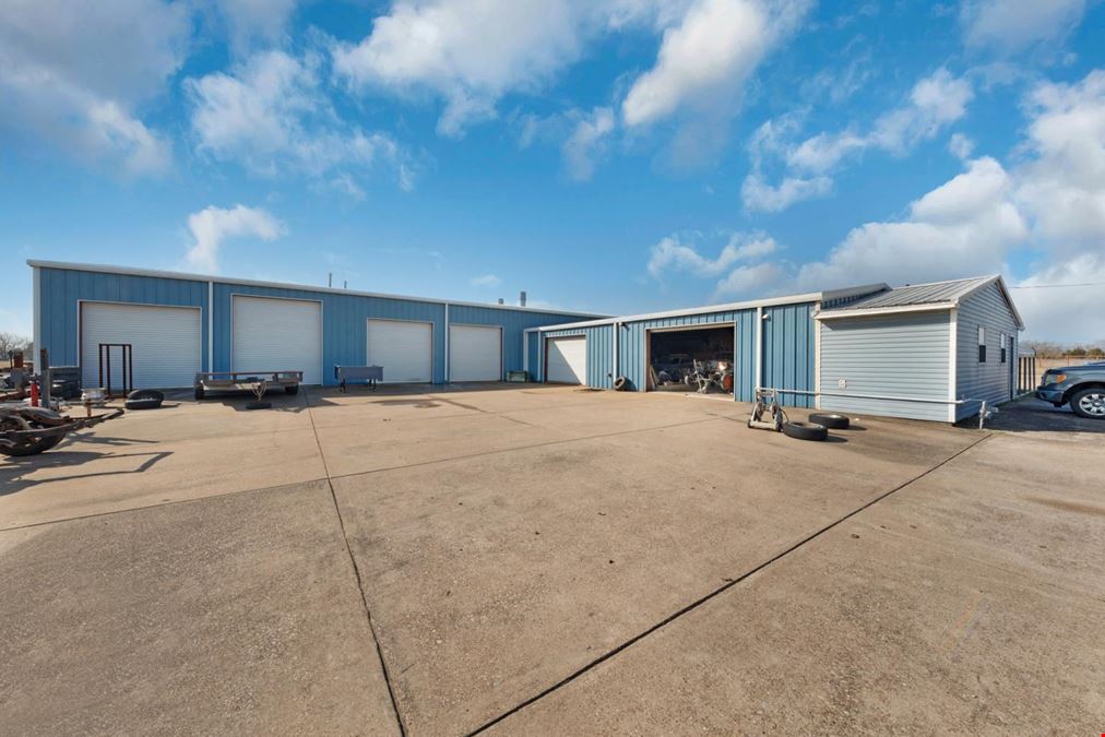 Flex for Sale in Wills Point, TX
