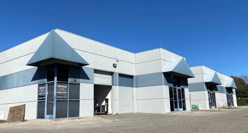 Preview of Industrial space for Rent at 5542 Brisa St.
