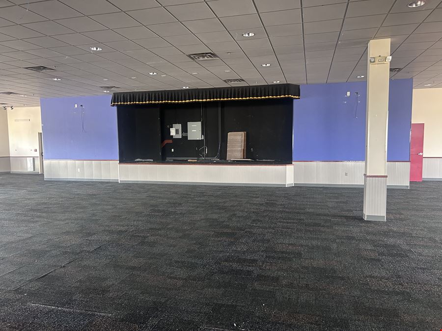 2500 Coulter Street S. Suite 124 - Formerly Chuck E Cheese