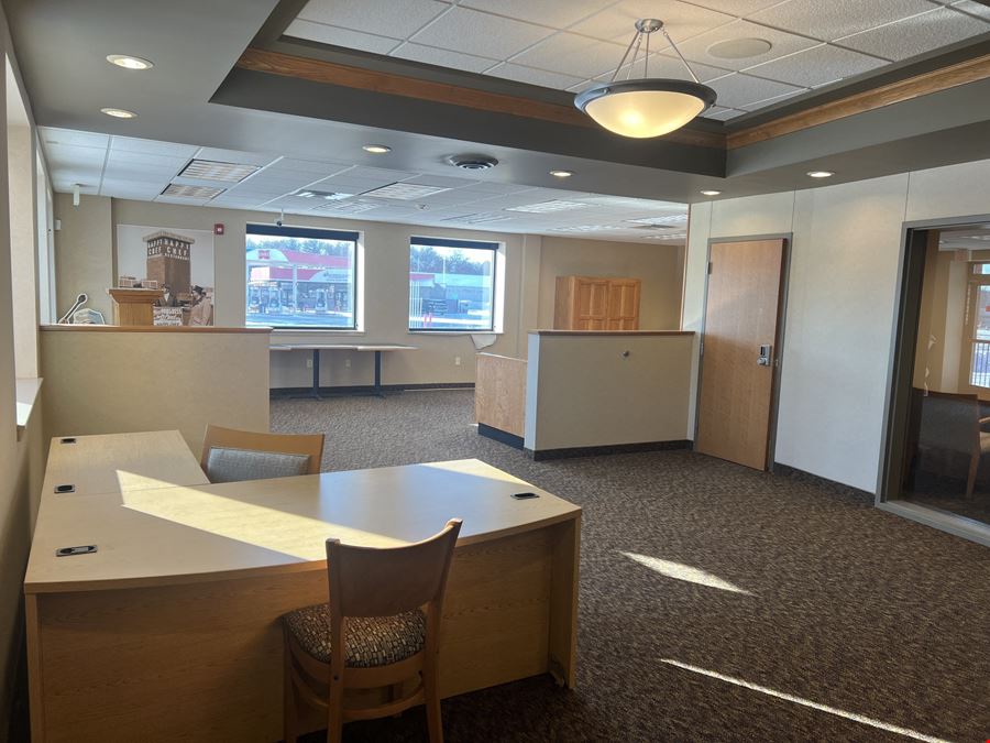 3299 Roosevelt Rd - SALE