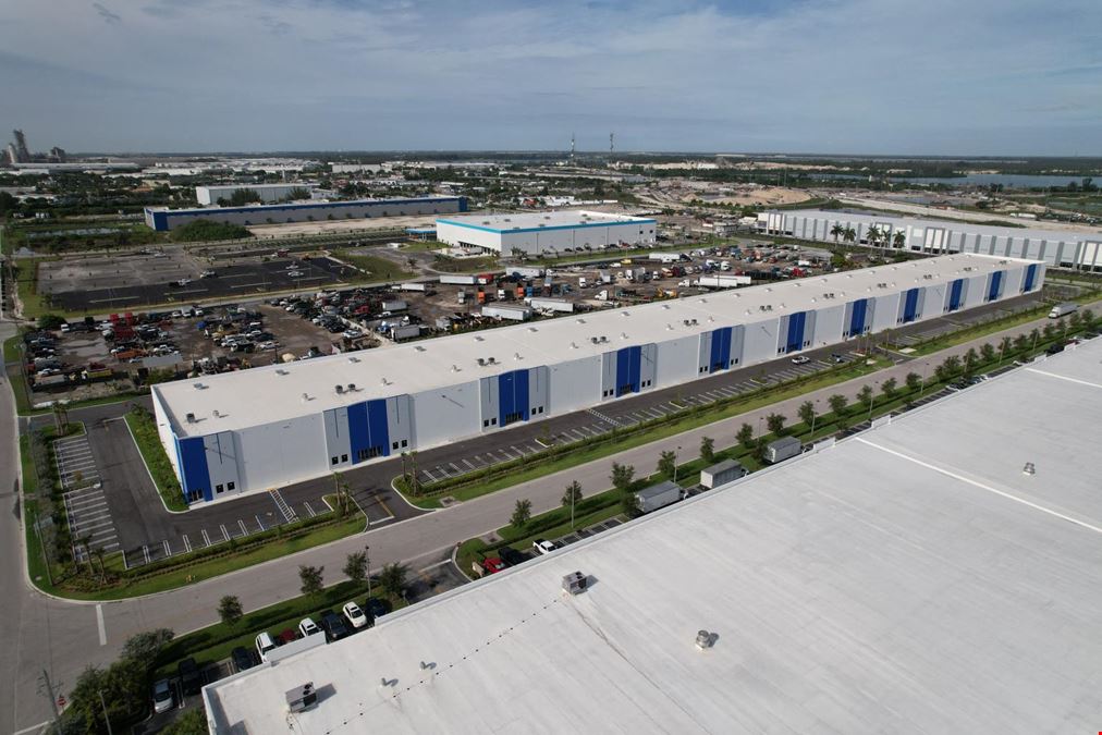 GARDENS WEST COMMERCIAL CENTER