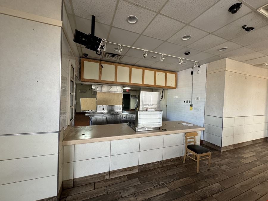 1192 Richmond Rd Retail Space