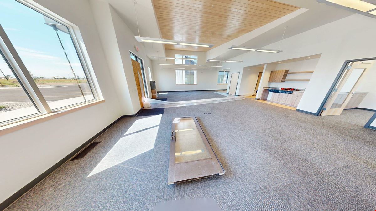 104B Wandering Way