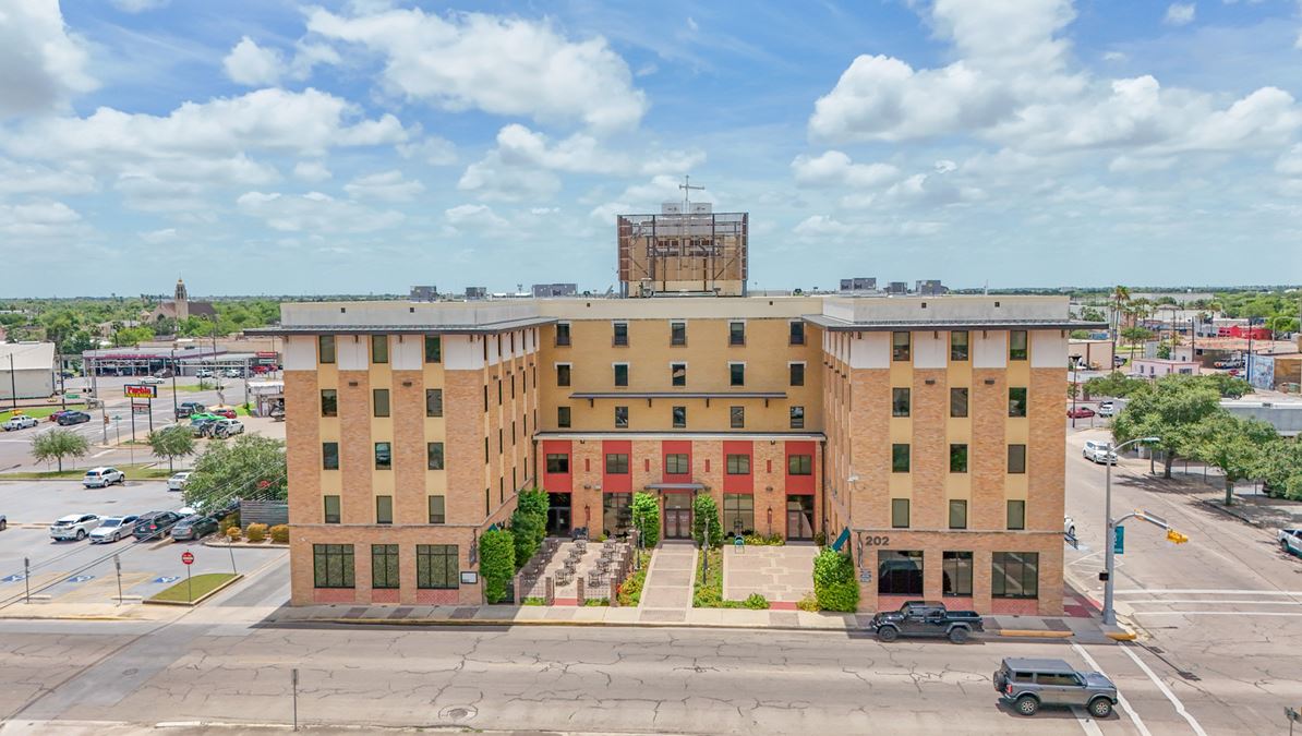 202 S 1st St