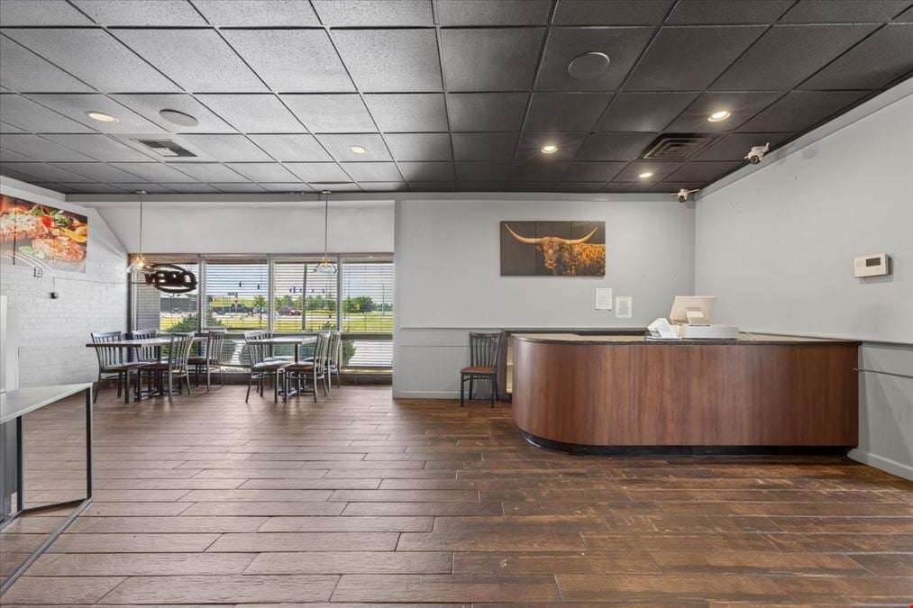 COMING SOON (Live Mon 6/22) - 4000 Fort Campbell Blvd - For Lease