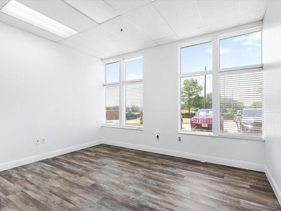 425 E Southlake Blvd