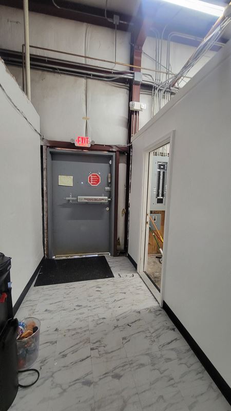 Preview of Retail space for Sale at 316 W Johnson Ave