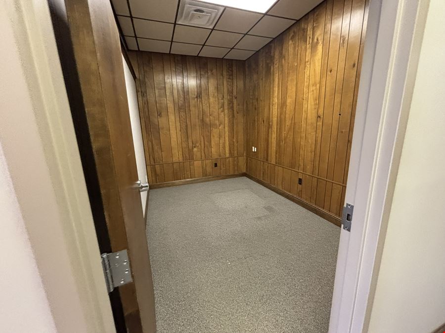 820 N Main St