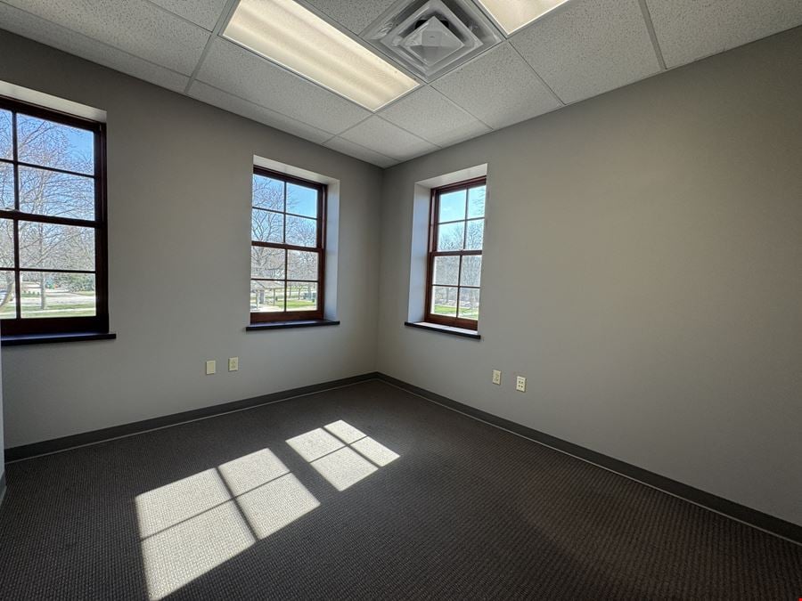Monument Park Office for Lease - Dexter
