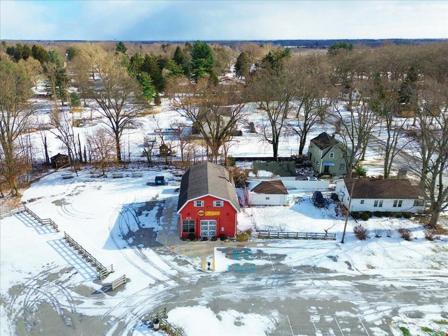 11 N Hobart Rd