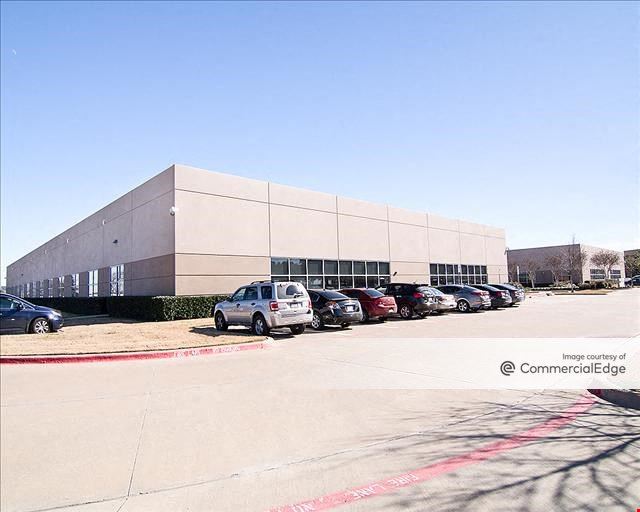 4950 Amon Carter Blvd