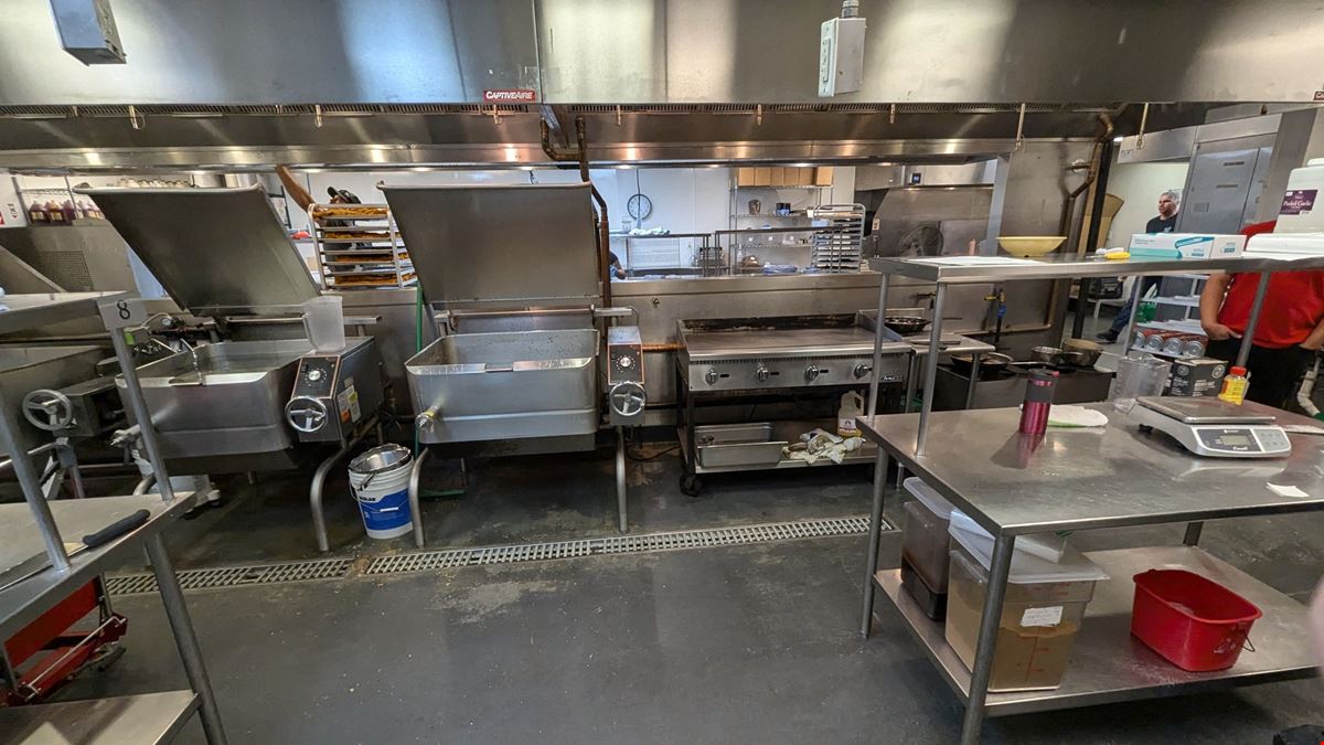 Commercial Kitchen, R&D, Ghost Kitchen, Commissary