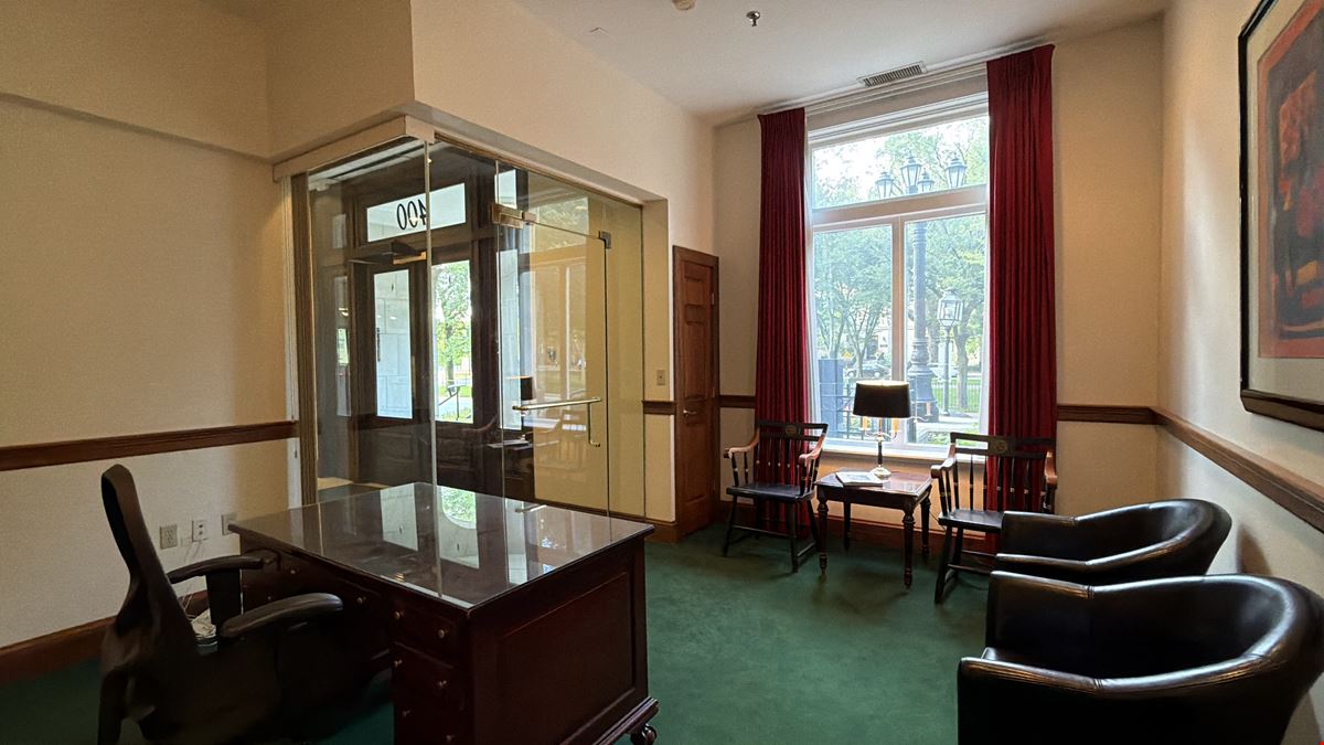 400 Commonwealth Ave #104C