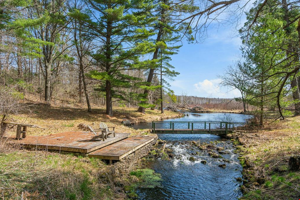 Seven Pines Lodge