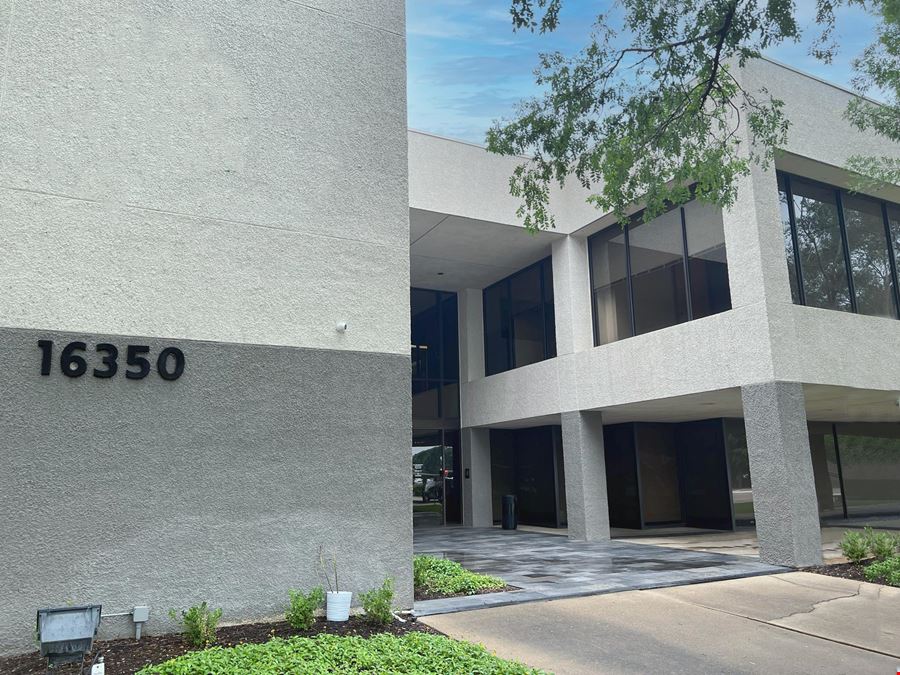 Sixteen 350 Park Ten Place