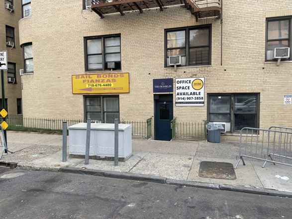 Preview of Office space for Rent at 910 Sheridan Ave