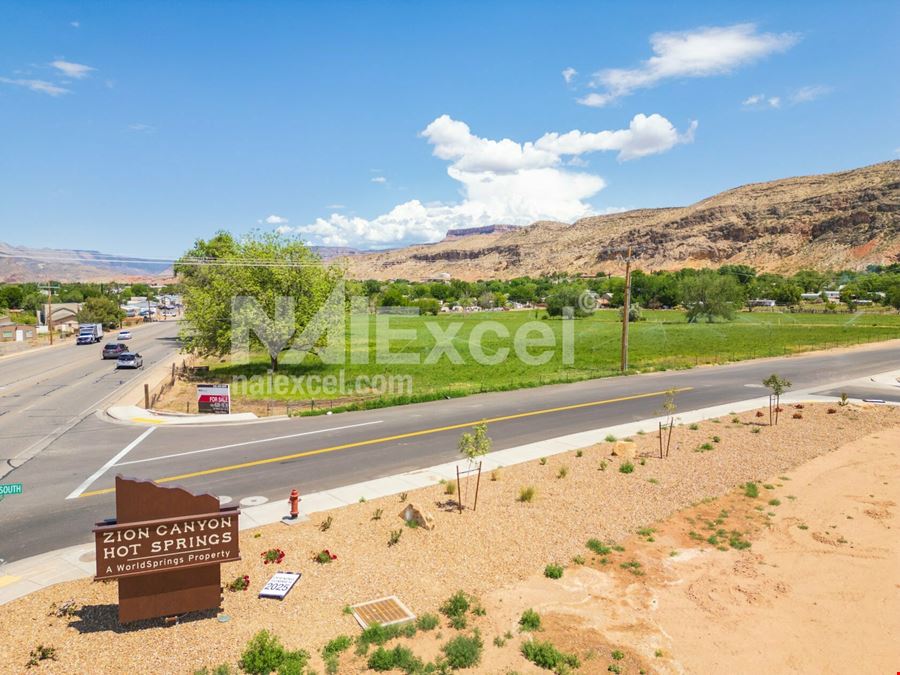 Corner Commercial Lot En Route to Zion National Park