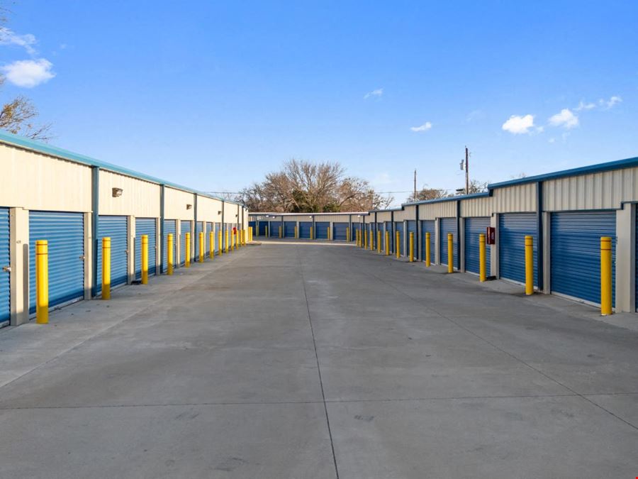 LAKESIDE STORAGE