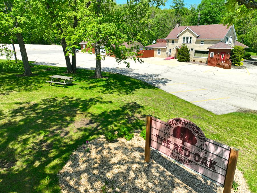 The Red Oak Restaurant