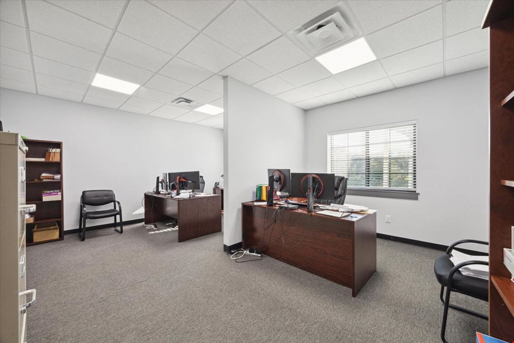 16610 Sea Lark Road, Houston, TX 77062