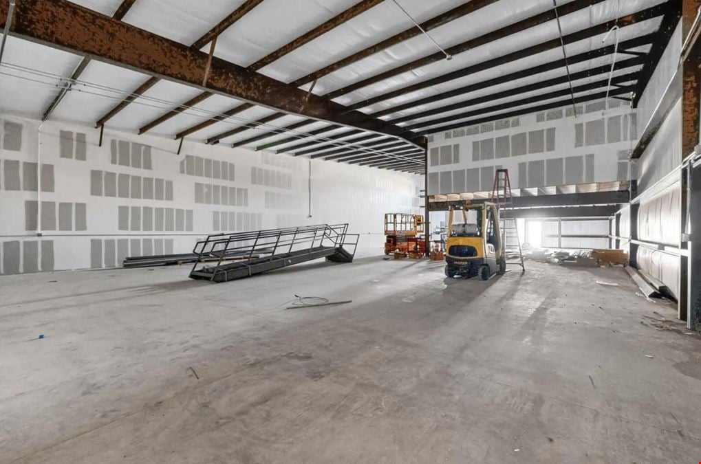 New Build Warehouse Suites Next to Airport & i-25