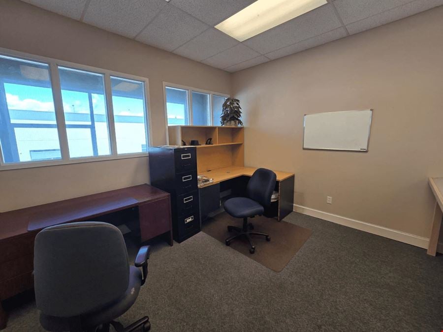 #107-17957 55 Avenue