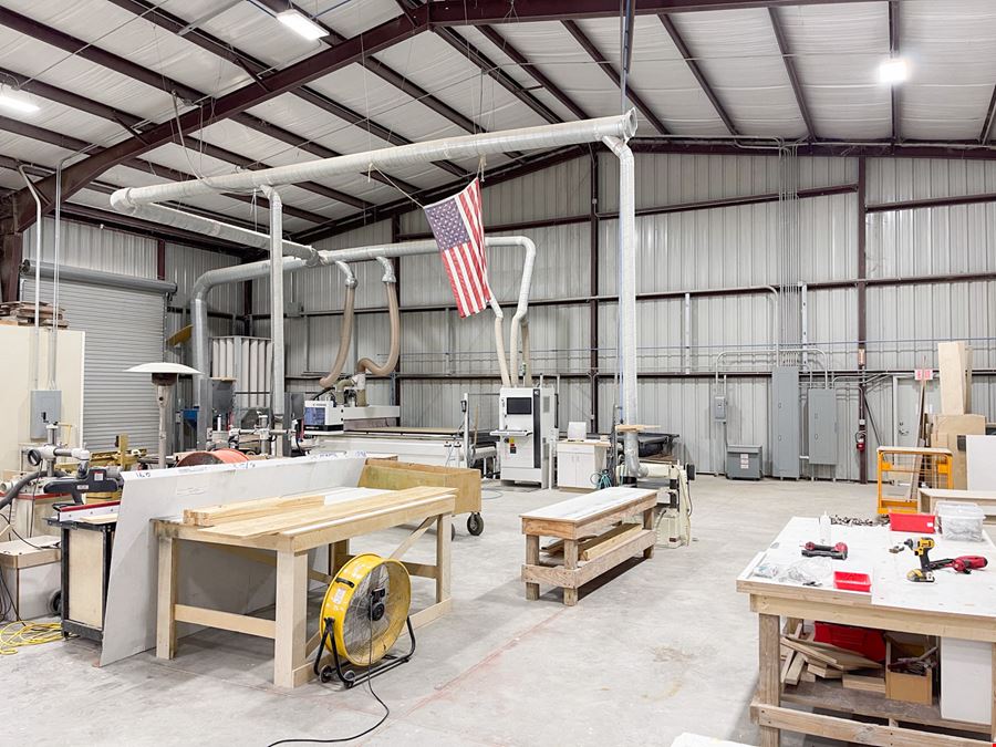 ±8,400 SF Like-New Warehouse with Three-Phase Power
